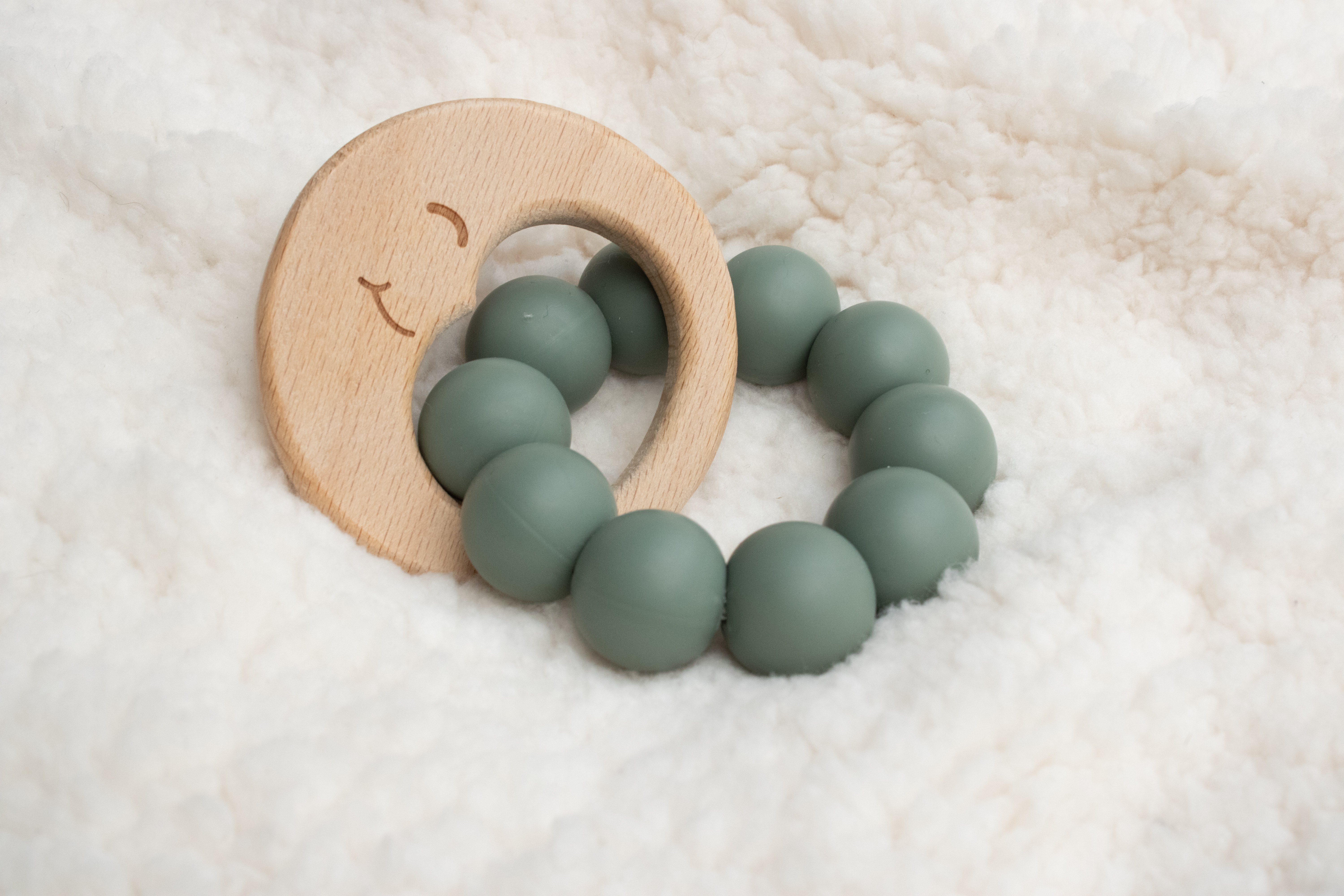 Bijtring groen , Groene bijtring , bijtring , luna bijtring , maan , groen , baby