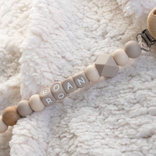Speenkoord met naam Cream