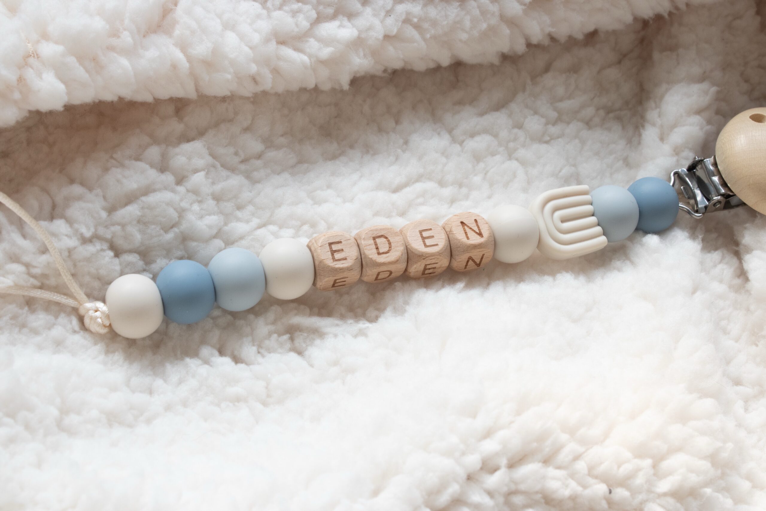 Speenkoord eden , speenkoord met naam , speenkoord met naam blauw , blauw speenkoord , wit speenkoord